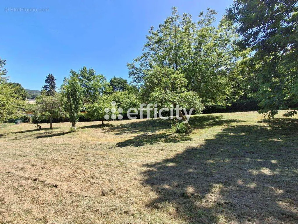 Aed - Constructible Plot in Tourneville