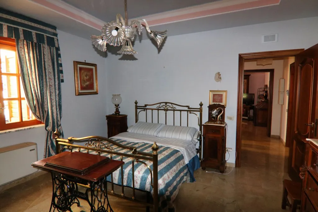 Magamistoad - Hilltop Villa with Panoramic Views in Eboli
