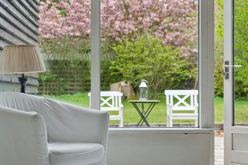 Terrass - Classical Summerhouse with Panoramic View in Hornbæk