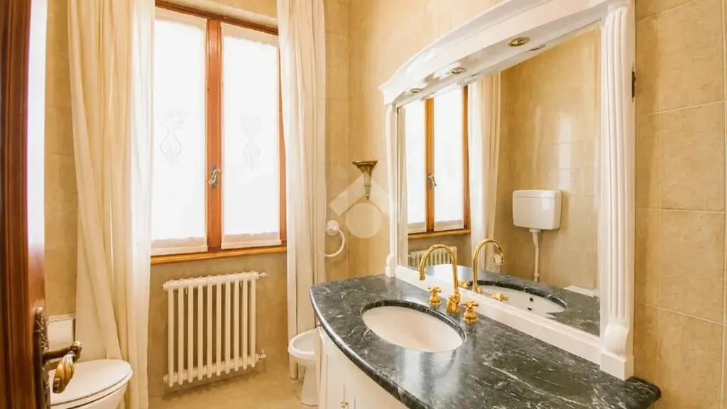 Bagni - Panoramic Villa with Garden in Ponte Lambro
