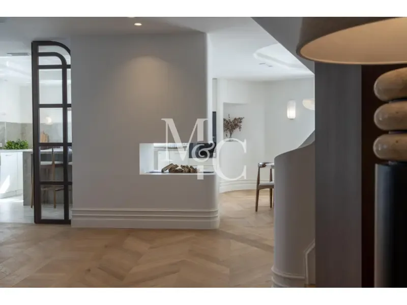 Esik - Penthouse with 360° Views in Goya, Madrid
