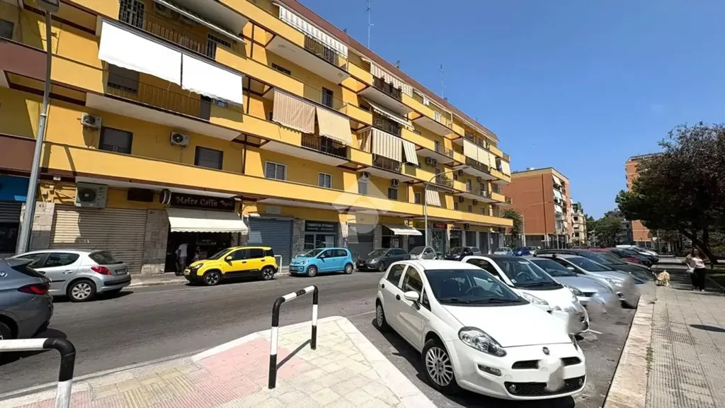 Esterno - Rear-Facing Apartment with Balcony in Bari