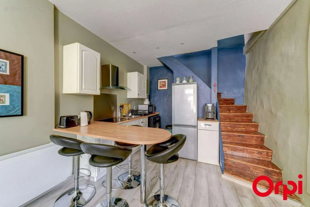 Kitchen - Charming 2-Bedroom House in Caluire