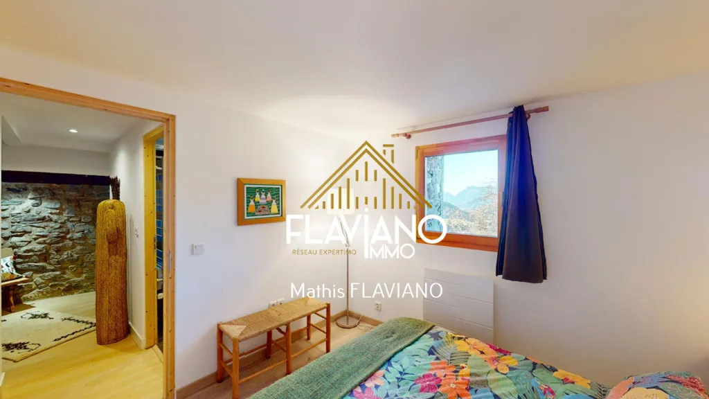 Chambres - Ancienne Ferme Rénovée avec Vue Panoramique à Barcelonnette