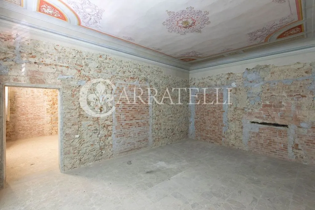 Toad - Historic Building with Courtyard in Florence