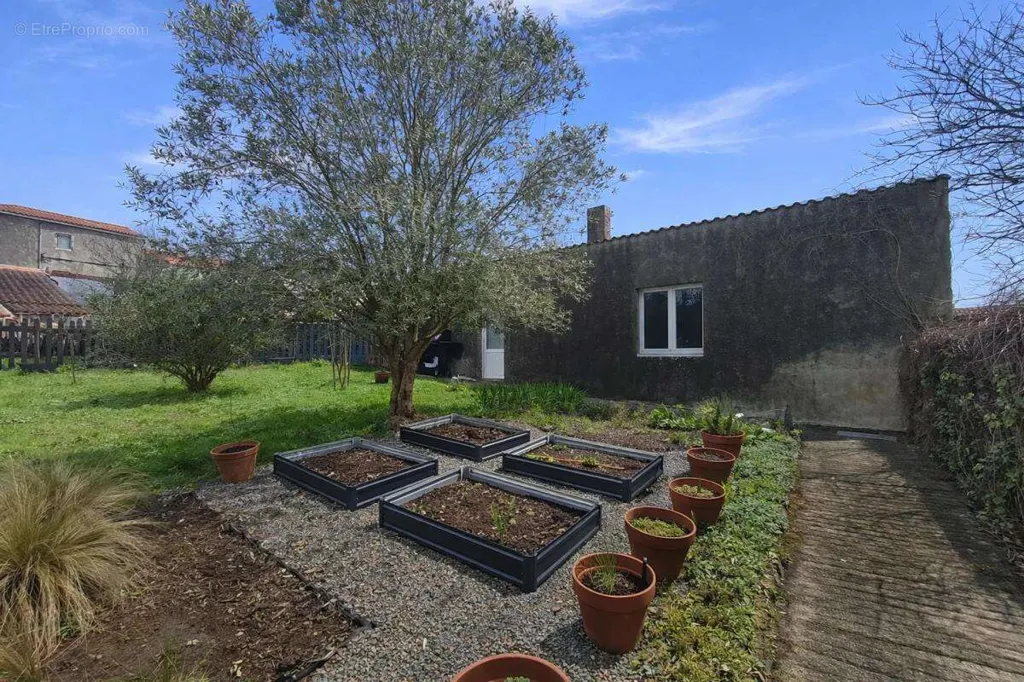 Aed - Charming Townhouse with Garden in Sèvremoine