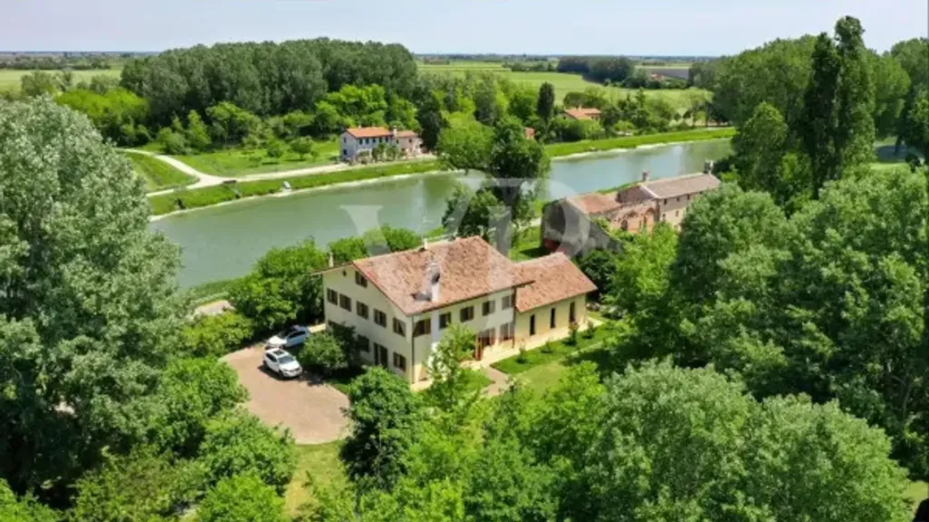 Õhuvaade - Renovated Farmhouse by Canal in Caorle