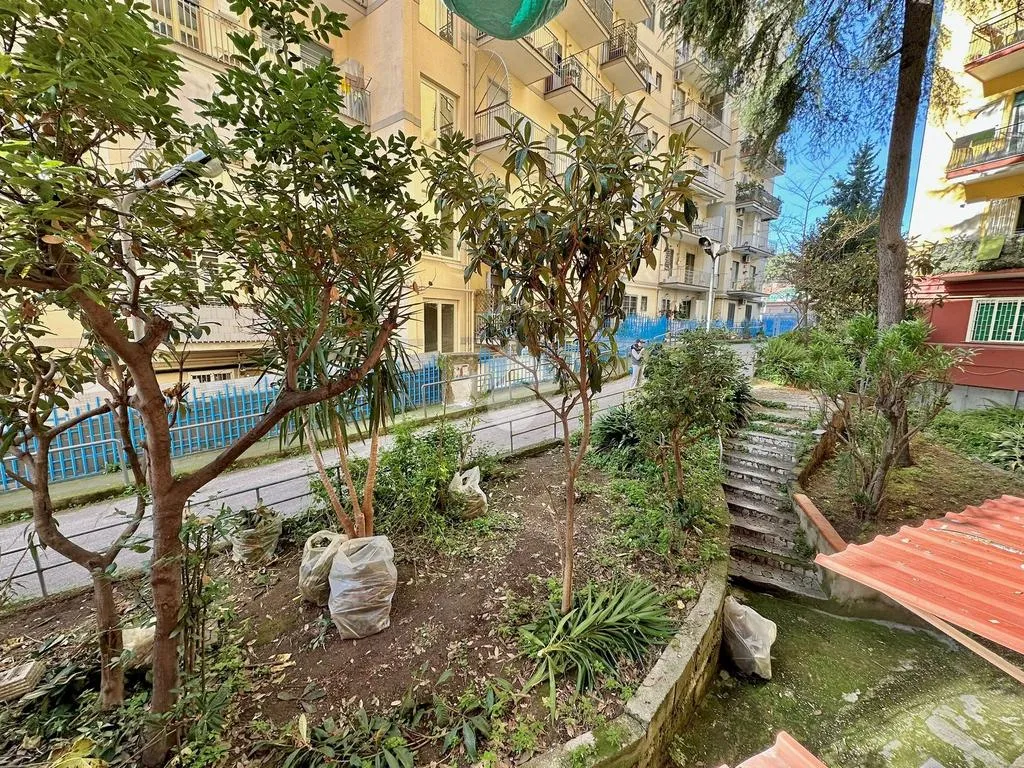 Jardin - Studio Flat for Rent in Central Naples