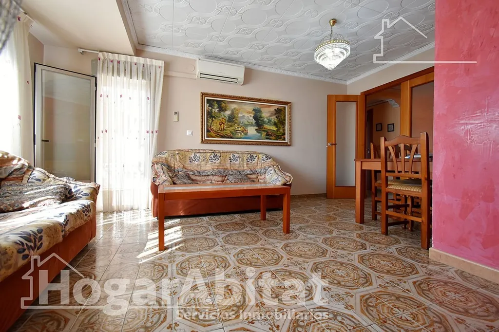 Elutuba - Spacious Flat with Balcony in Oliva