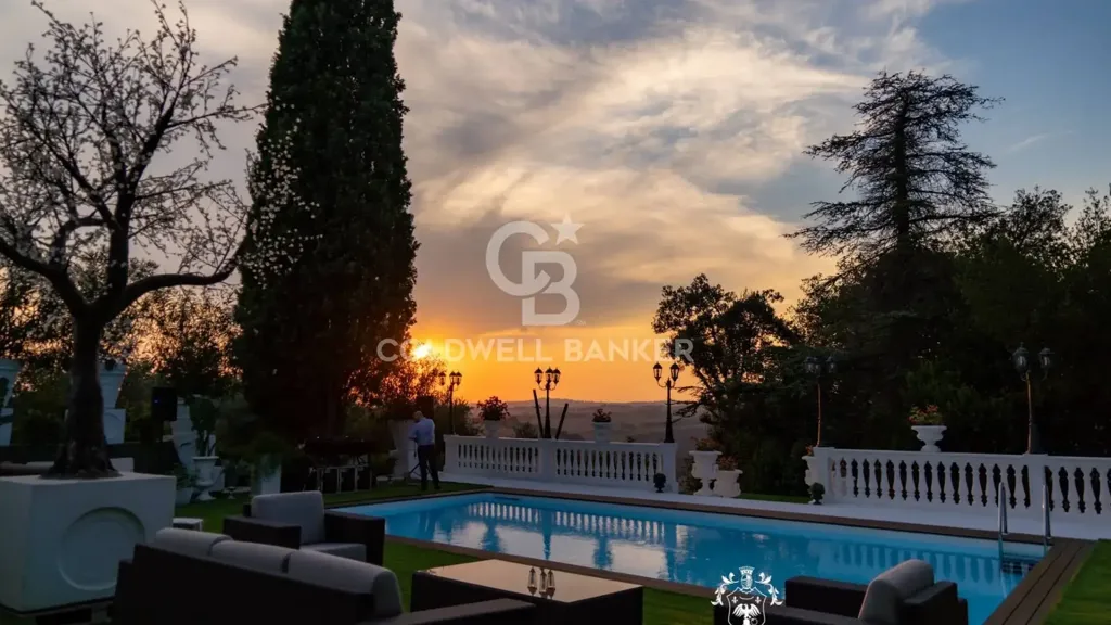 Bassein - Historic Villa with Garden in Filottrano