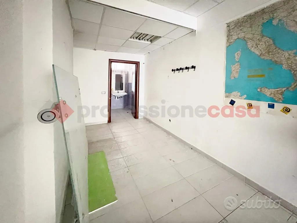 Bureau - Commercial Space with High Visibility in Rieti