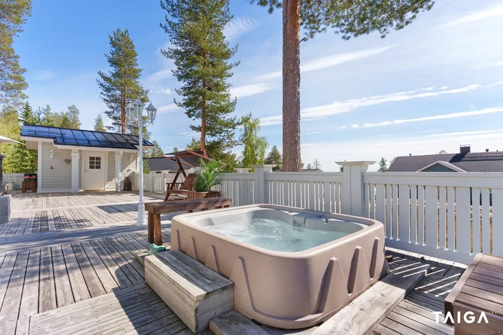 Terrass - Modern Detached House with Jacuzzi in Rovaniemi