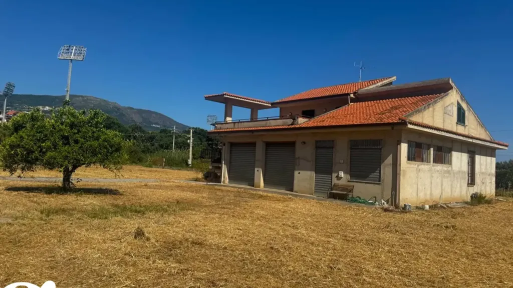 Extérieur - Versatile Independent House with Large Plot in Patti