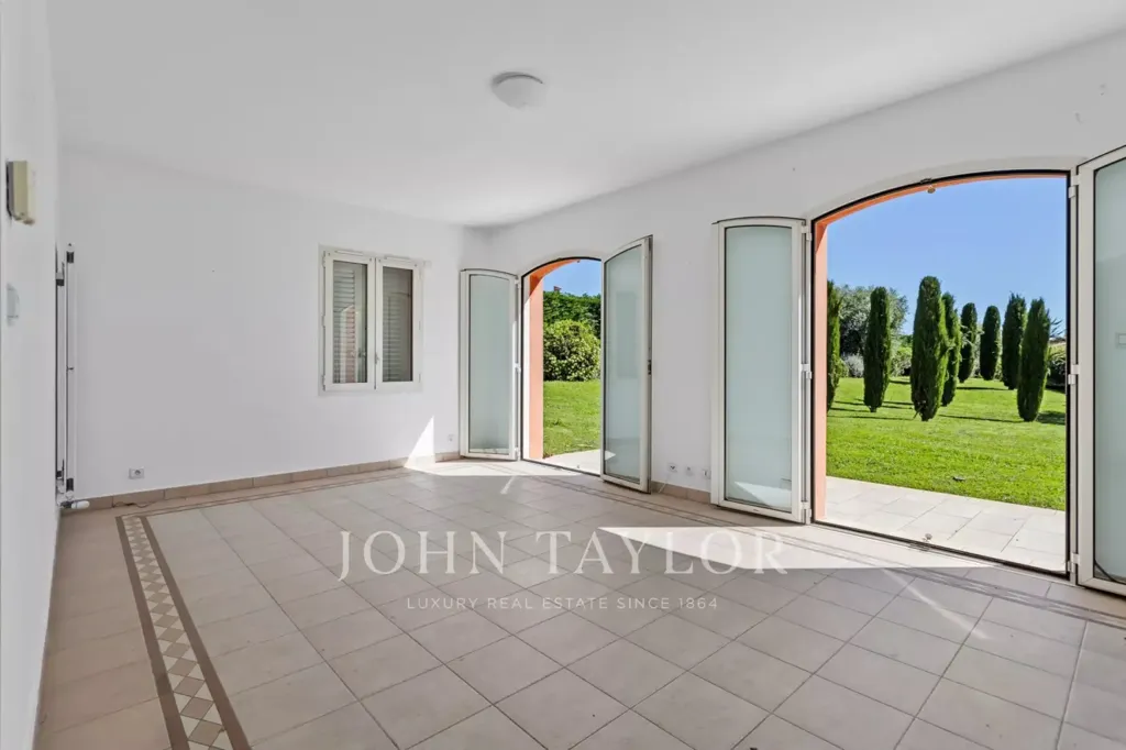 Terrazza - Luxury Villa with Pool in Biot