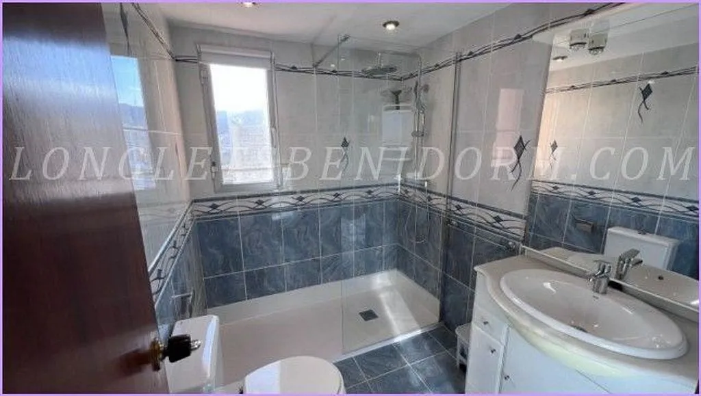 Vannitoad - Apartment with Pool and Sea View in Benidorm