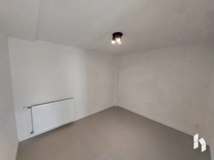 Pièces - Appartement de Plain-Pied avec Jardin au Centre