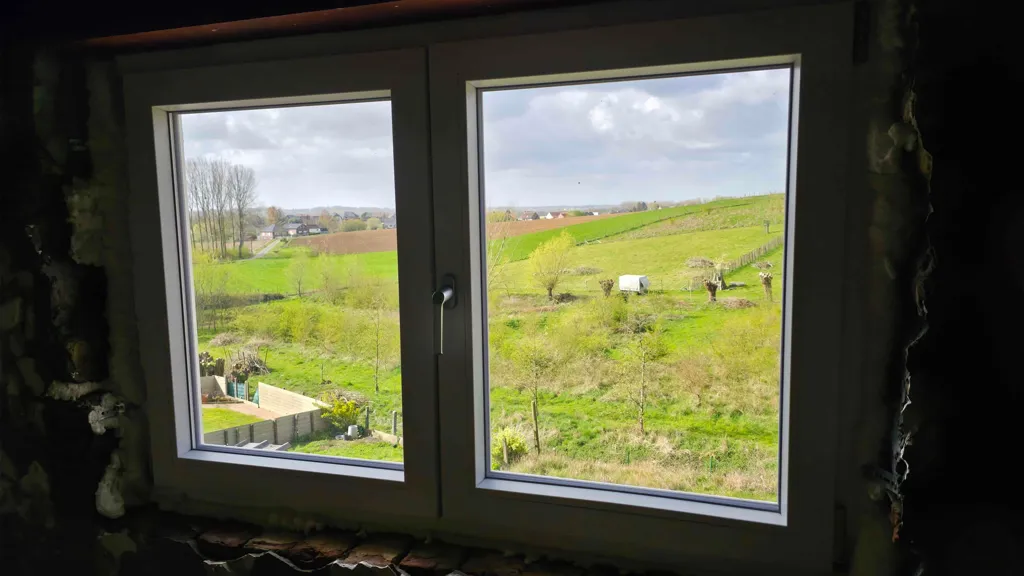 Pièces - Maison Rénovée avec Vue Panoramique à Vollezele