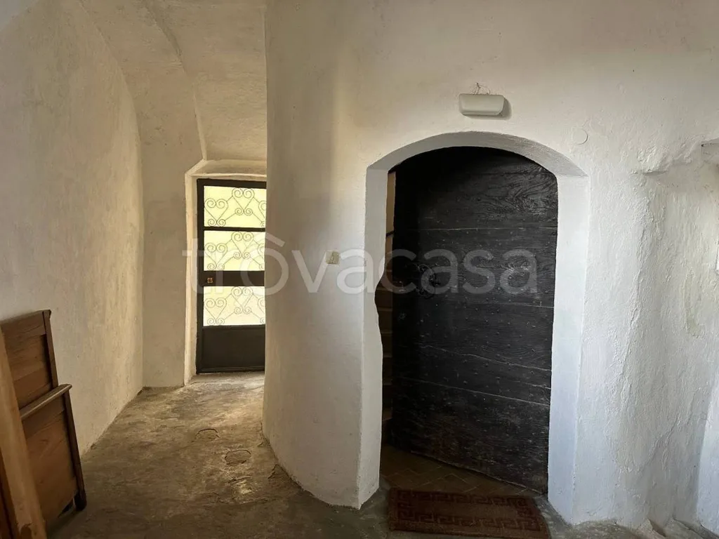 Esik - Historic House with Terraces in Giaveno Centre