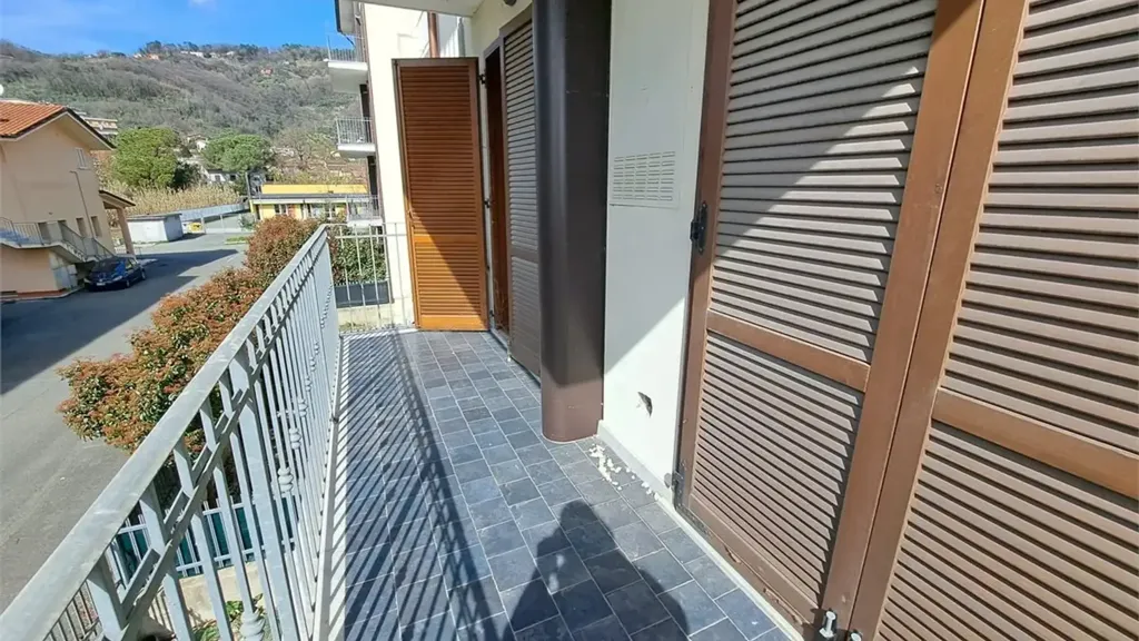 Rõdu - Modern Apartment with Balcony in Aulla