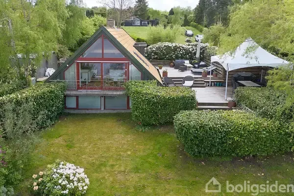 Õhuvaade - Lakefront Holiday Home with Private Dock in Buresø