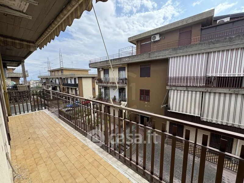 Rõdu - Four-Room Apartment in Quiet Area, Catania