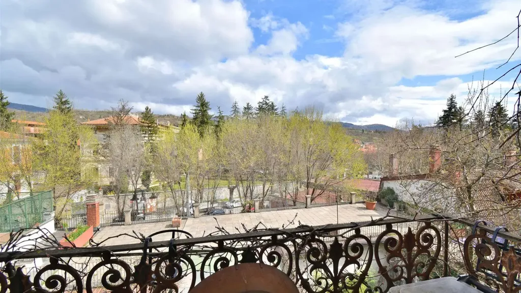 Balcone - Historic Apartment with Panoramic Terrace in Tagliacozzo