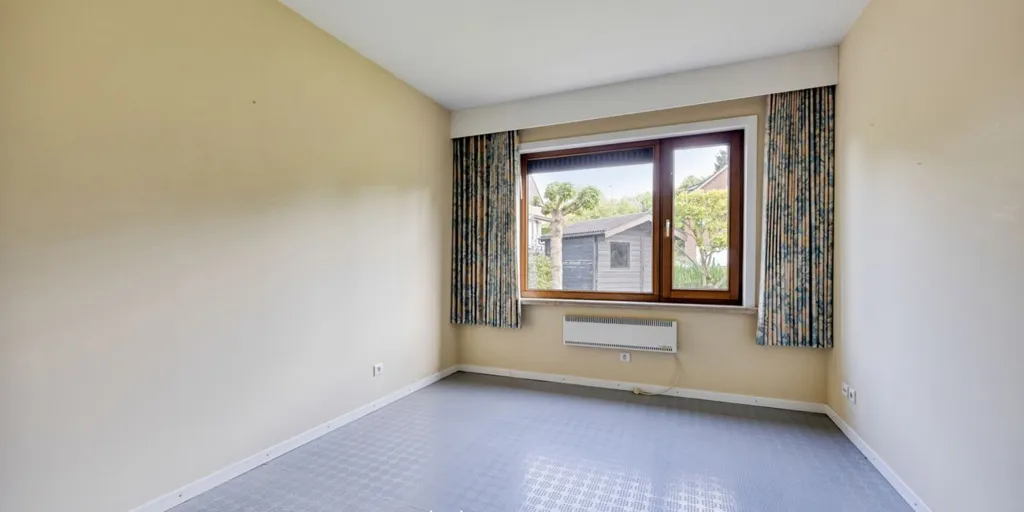 Pièces - Villa avec Jardin et Garage à Asse