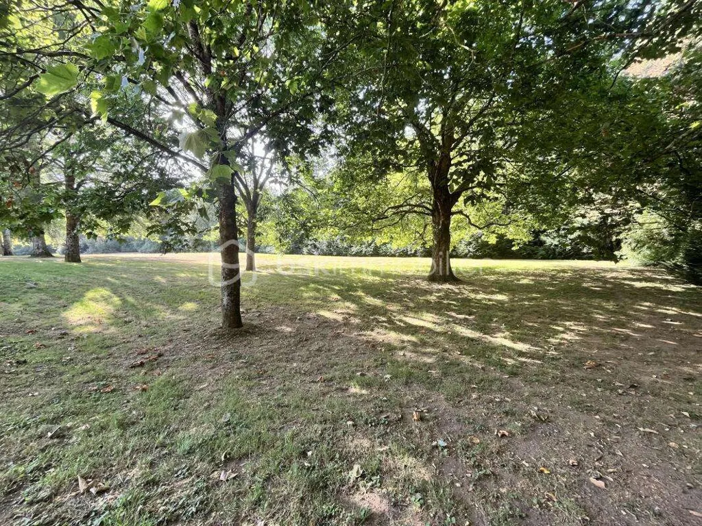 Giardino - Exceptional Plot with River Access in Montaigu Centre