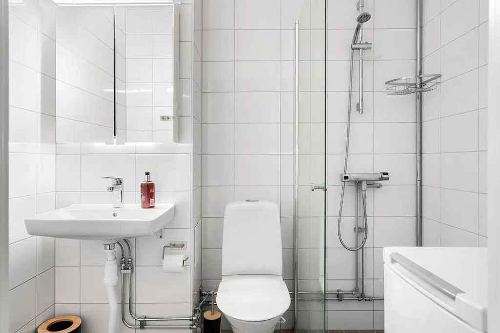 Vannitoad - Bright 1-Bedroom Flat with Balcony in Stockholm
