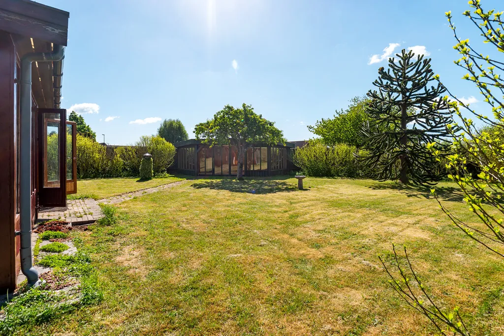 Jardin - Detached Villa with Garden in Kastrup