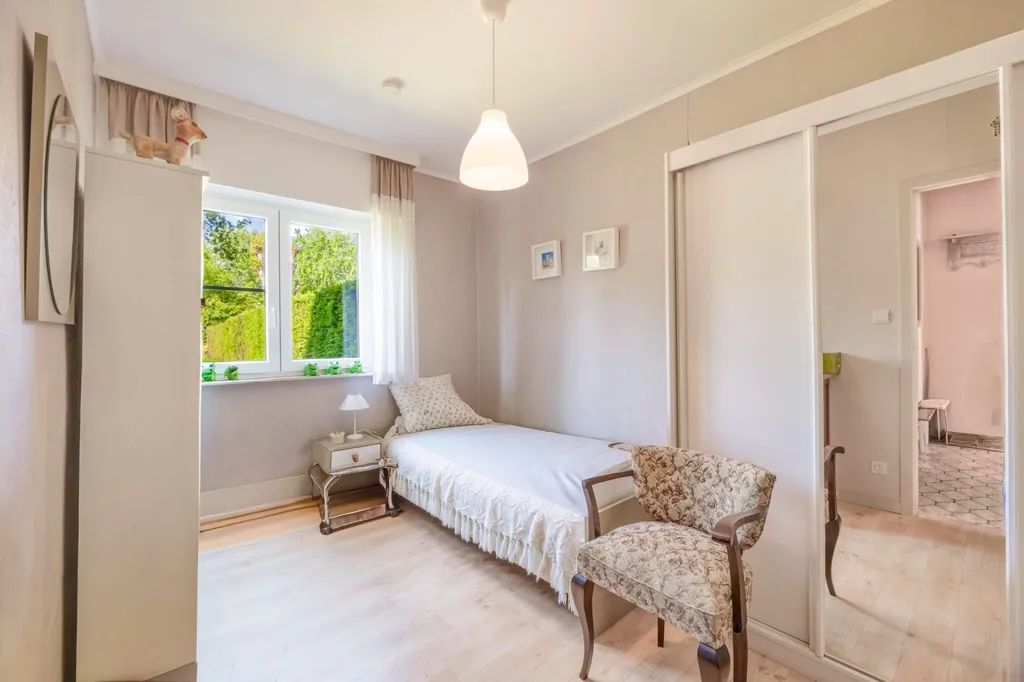 Magamistoad - Half-Open House with Garden in Assebroek