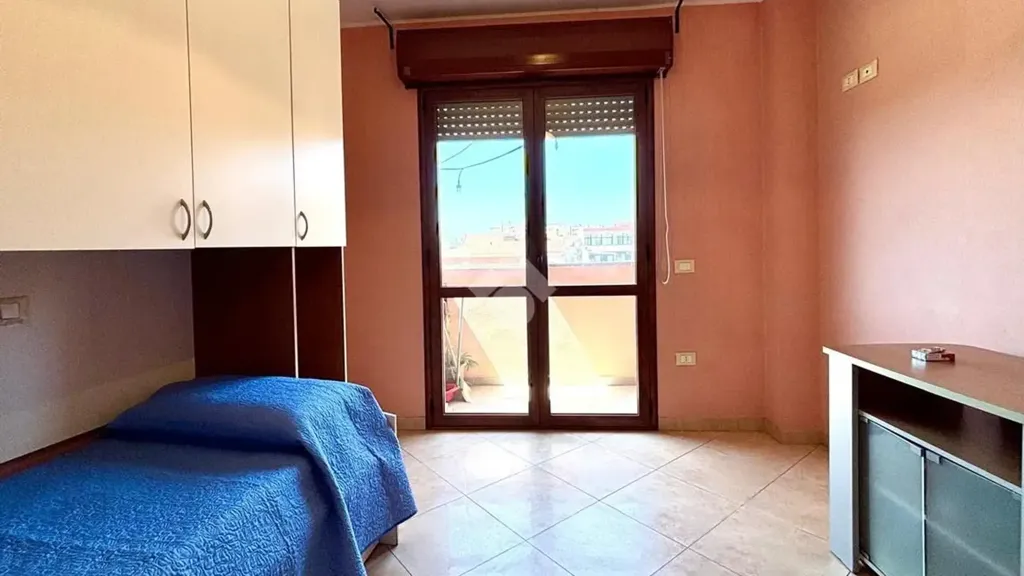 Chambres - 3-Room Apartment with Solarium in Quartu Sant'Elena