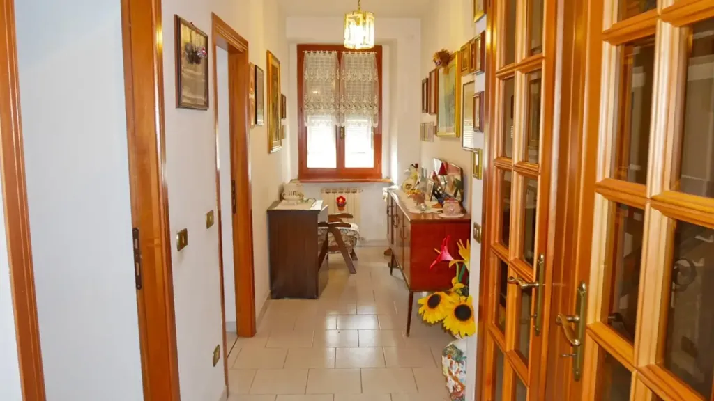 hallway_entrance
