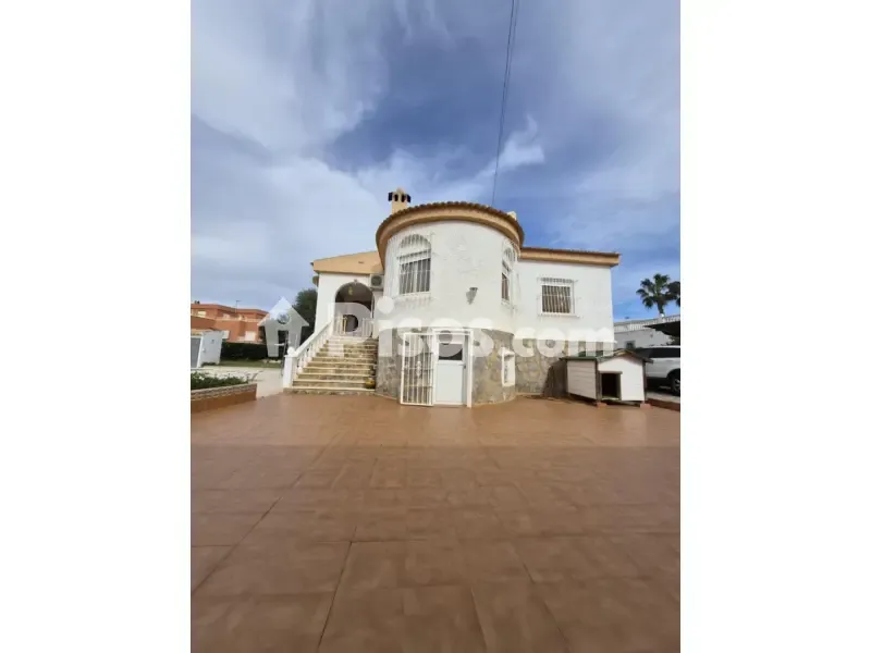 Esterno - Chalet with Garden in El Chaparral, Torrevieja