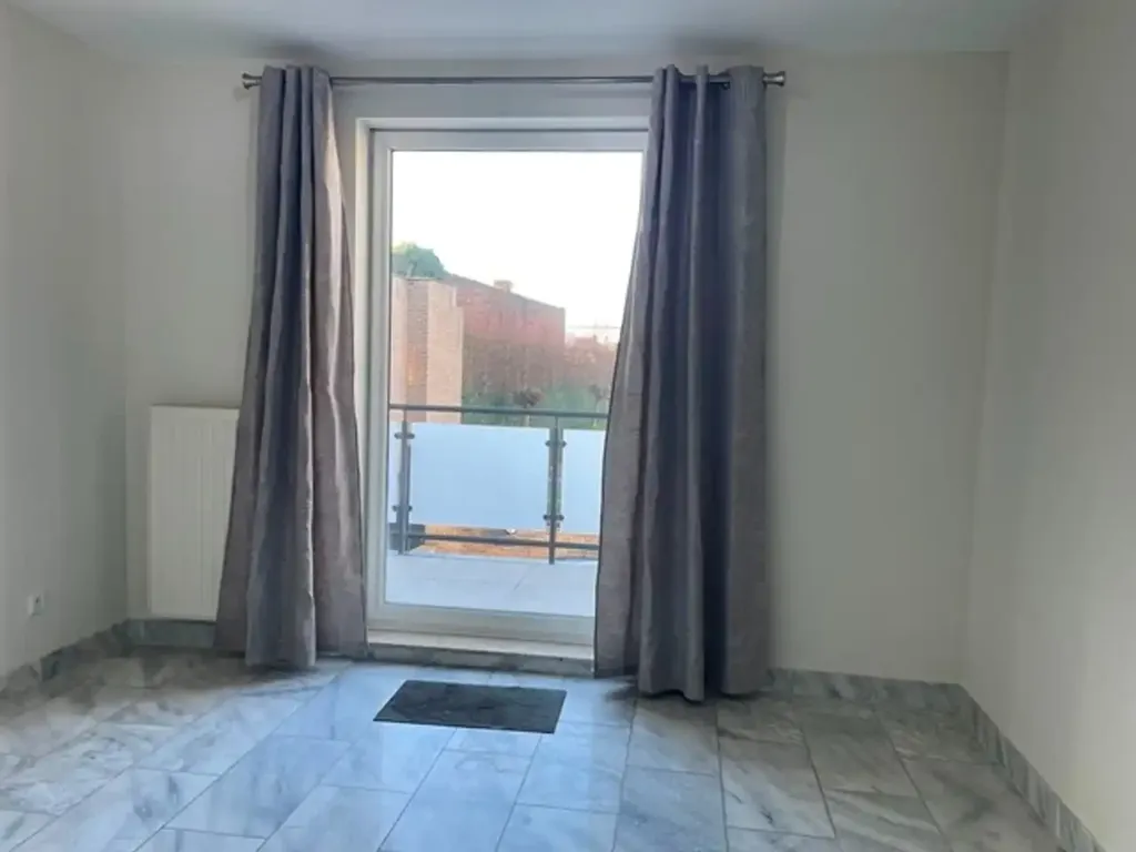 Toad - Energy-Efficient Apartment with Two Terraces in Bilzen