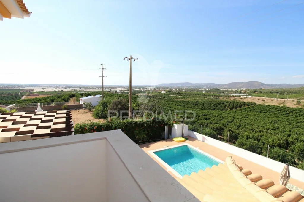 Piscine - House with Pool in Proximity to Faro