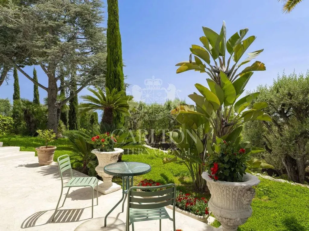 Terrace - Luxury Villa with Sea View in Roquebrune-Cap-Martin