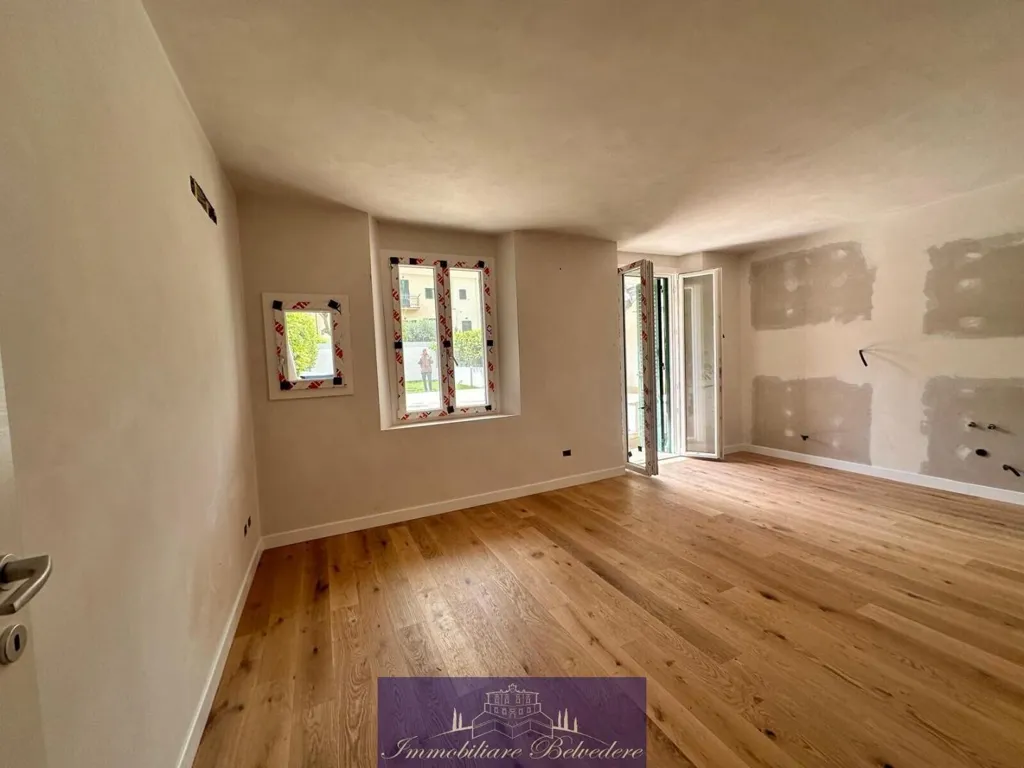 Séjour - Modernised Apartment with Private Garden in Florence