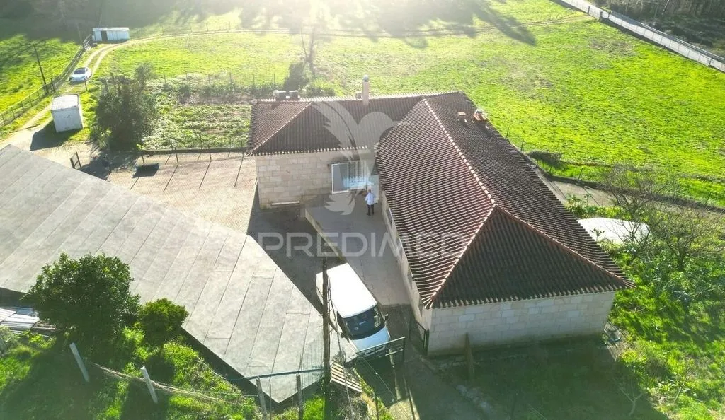 Õhuvaade - Luxury House with 11 Hectares in Guimarães