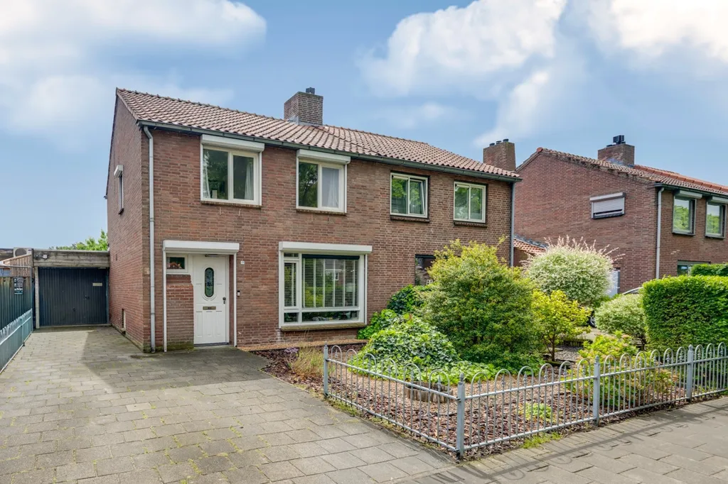 Extérieur - Two-Storey House with Garden in Rijen