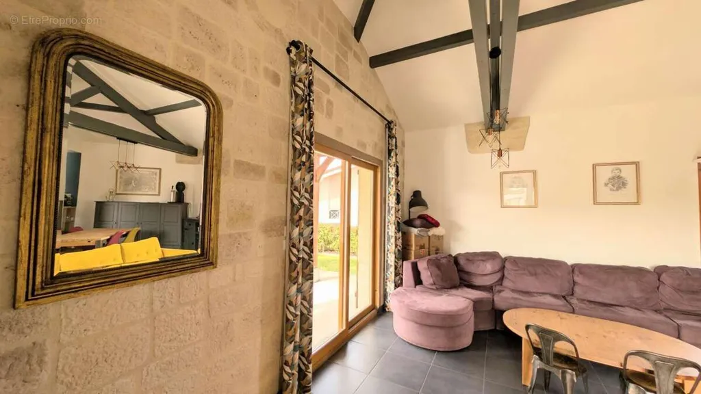 Elutuba - House with Pool in Saint-Denis-lès-Bourg