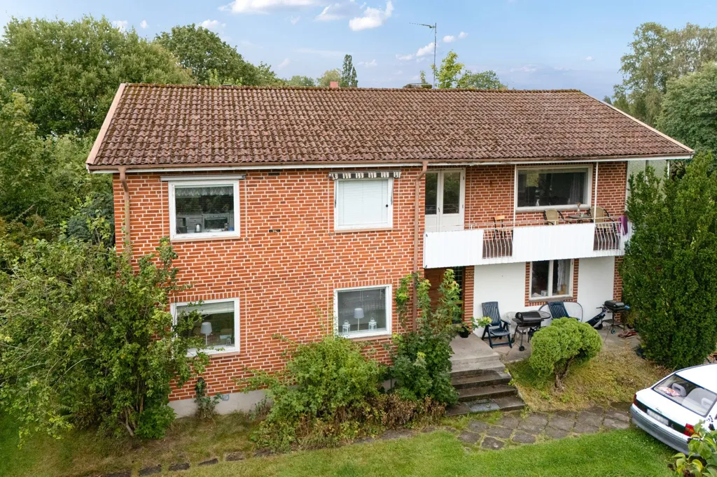 Extérieur - Multi-Unit Property with Parking in Herrljunga