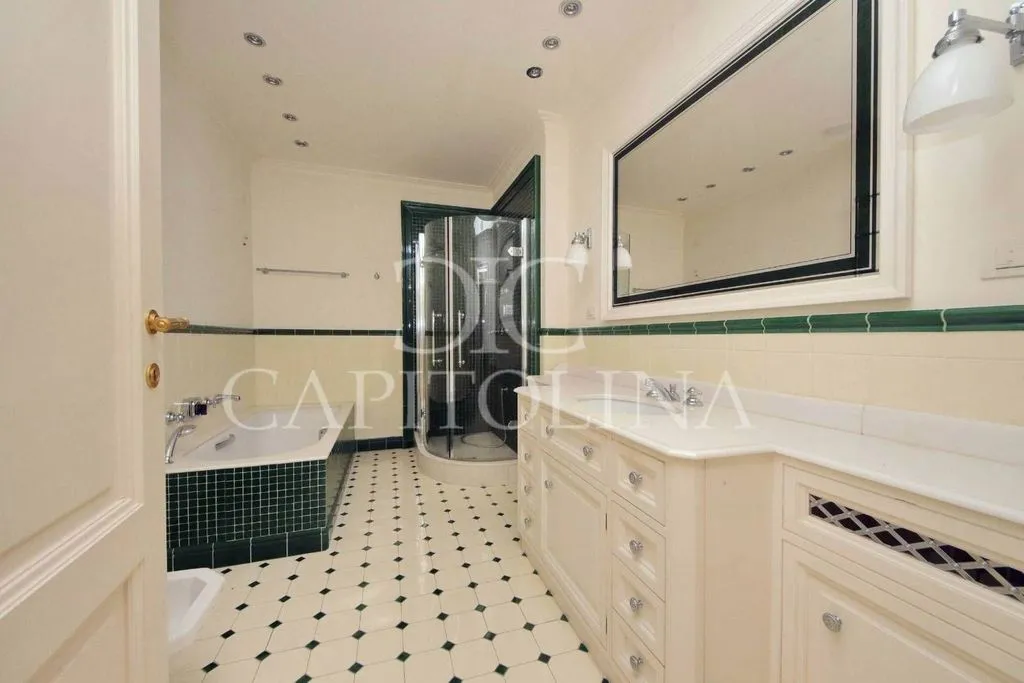 Bagni - Luxury Villa with Private Garden in Rome