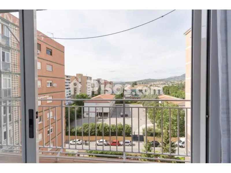 Balcone - Modernised Apartment with Balcony in Granada