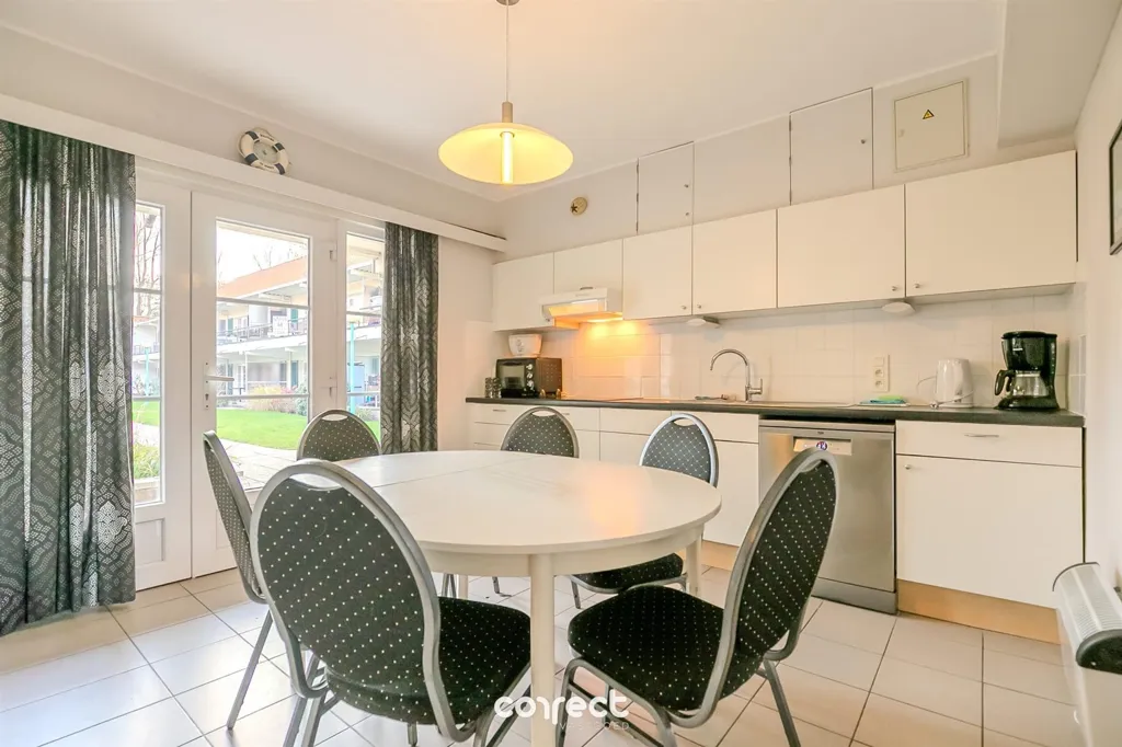 Söögituba - Apartment with Garden View in De Haan