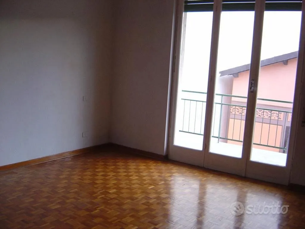 Pièces - Spacious Apartment near Beach in Sanremo