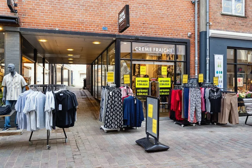 Extérieur - Retail Unit in Viborg's Prime Location