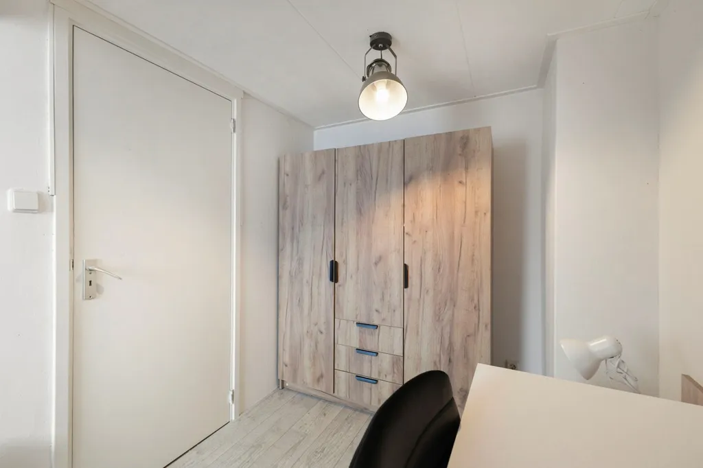 Chambres - Interwar Semi-detached House in Den Helder