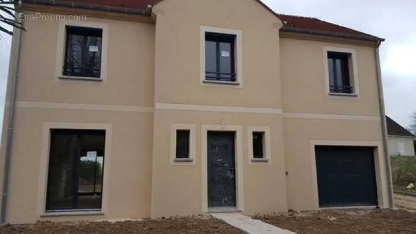 Välivaade - 500 m² Plot with Garden in Ezanville