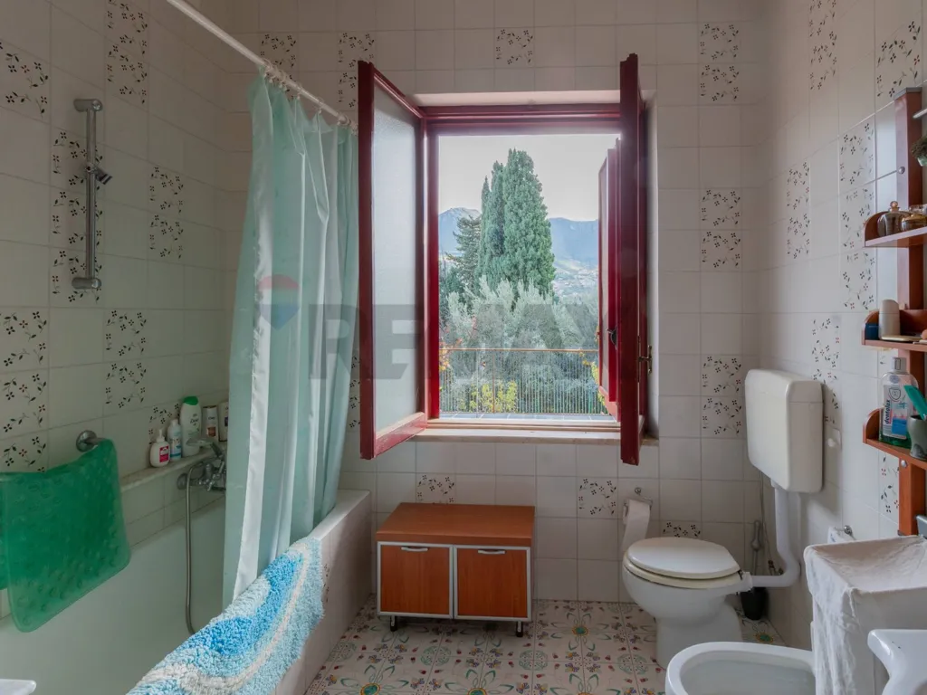 Salles de bain - Villa Portion with 360° Views in Villagrazia
